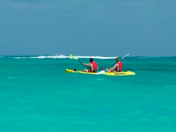 sea-kayaking-belize.jpg