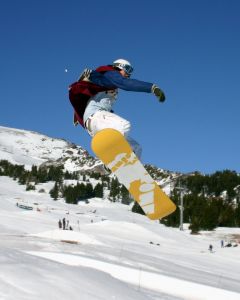 638377_snowboarder_2.jpg